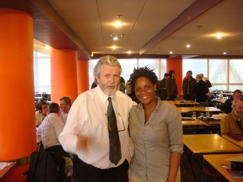 Guy avec Johanna dans  le cadre de la soirée.