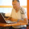 Le webmaster au piano