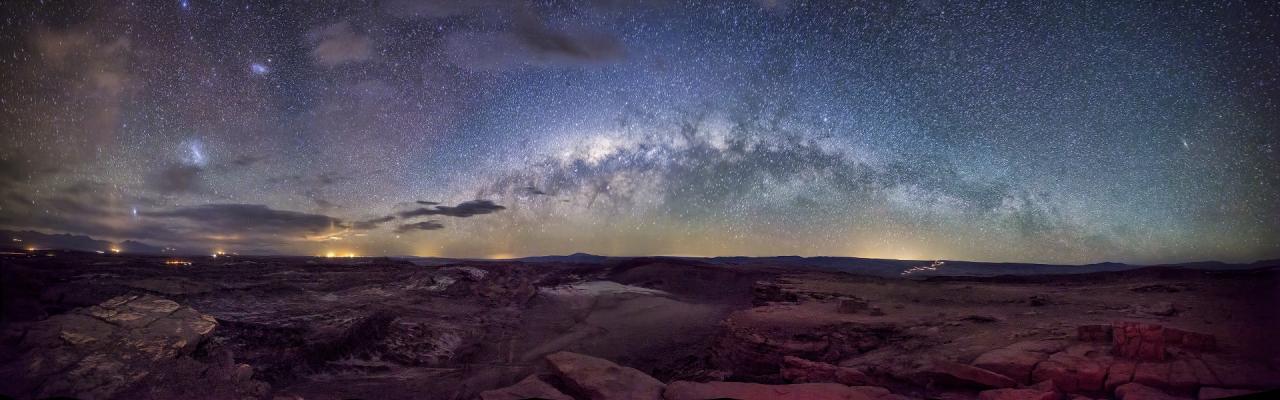 Milky-Way-over-Moon-Valley