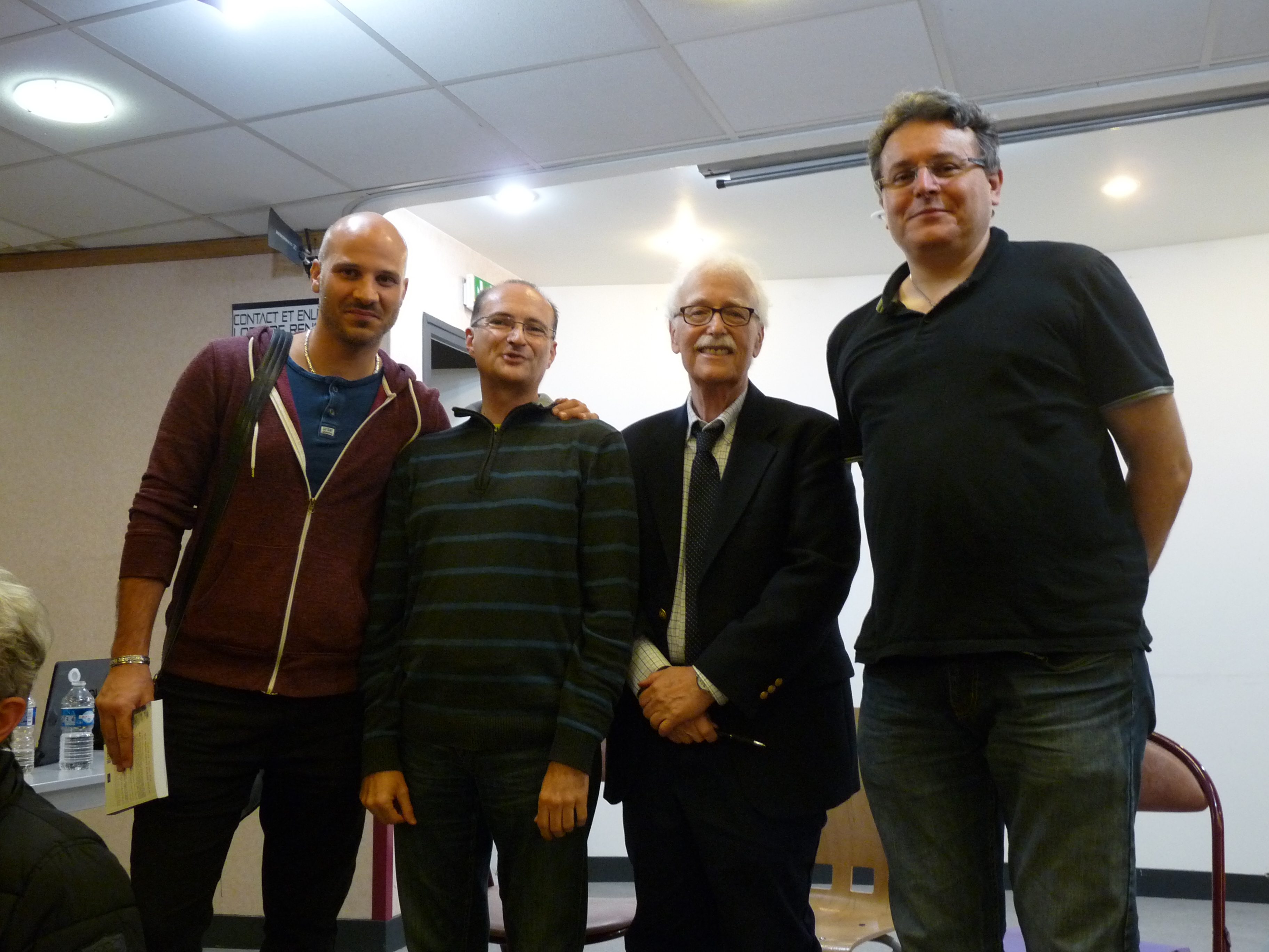 Photo de groupe des RU parisiens avec David Jacobs